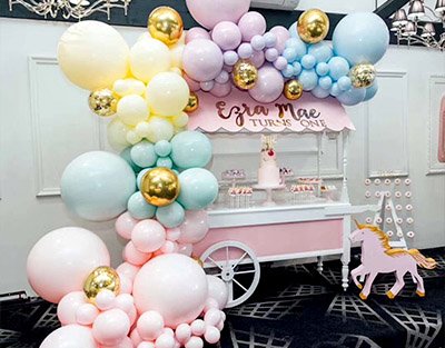 非常好看的宝宝满月宴甜品台🍬马卡龙气球布置🍨